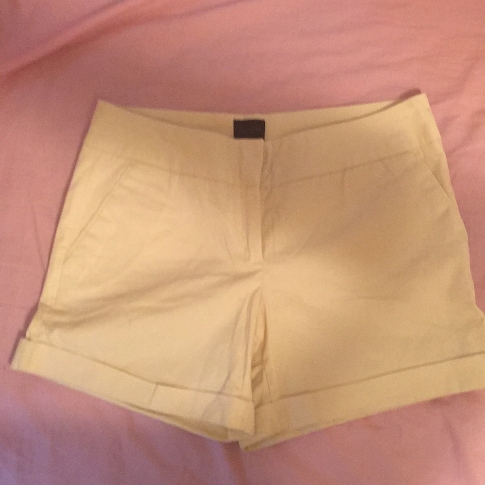 The Limited Classic Fit Yellow Shorts *Discounted Shipping 📦*
